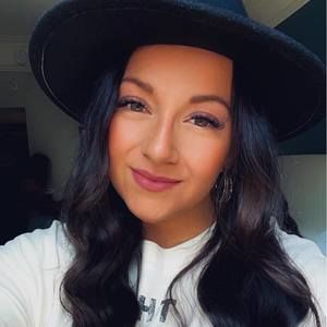 Meet your Posher, Dayna